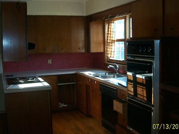 5th image of 203 N Ash St