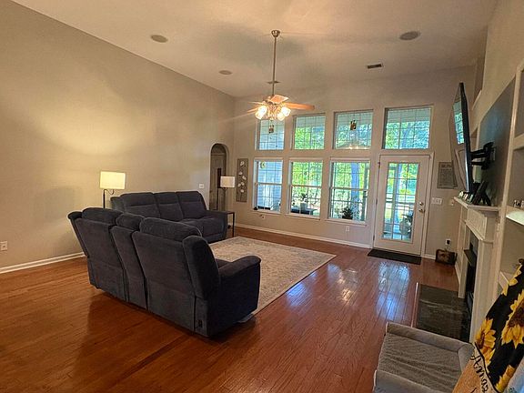 5th image of 9382 Harroway Rd