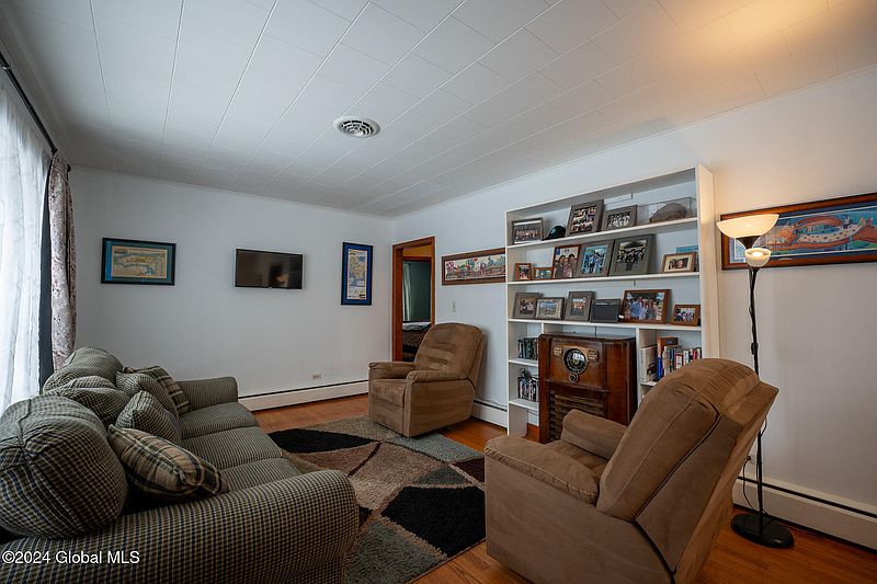 2nd image of 24 Murray Drive