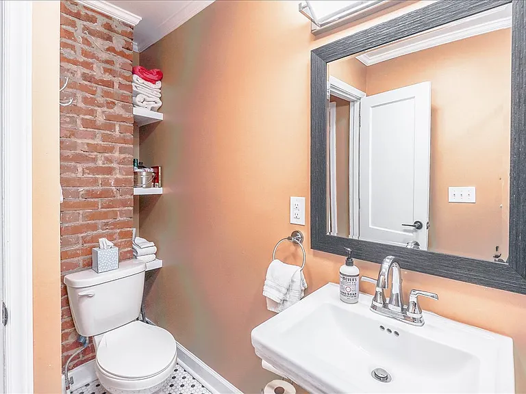 1007 Grayland St #A — Photo 10