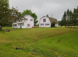 4 Oxbow Rd, Palmyra, ME 04965