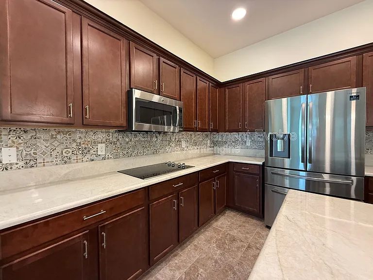 20508 W Carlton Mnr — Photo 9