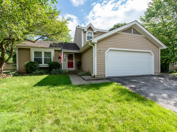 17365 W Woodland Dr, Grayslake, IL 60030
