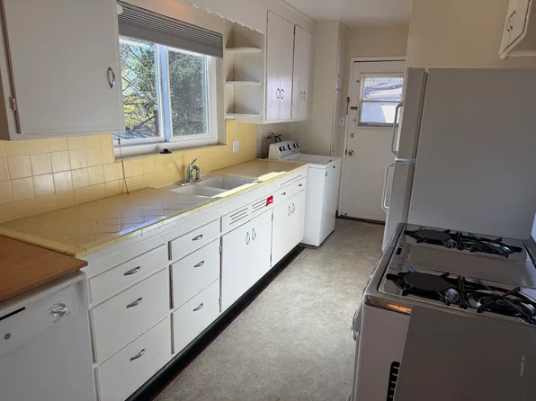 6025 Claremont Ave #A, Oakland, CA 94618