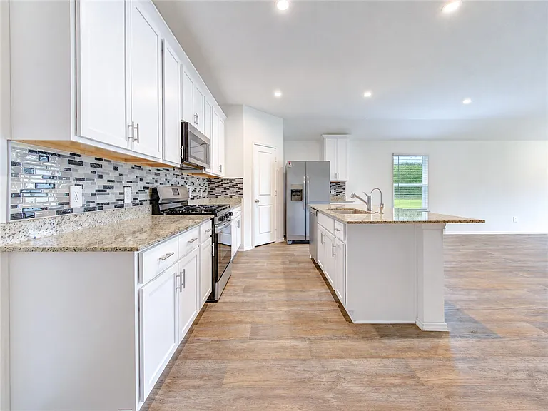 4306 Zeke Estates Ln — Photo 24