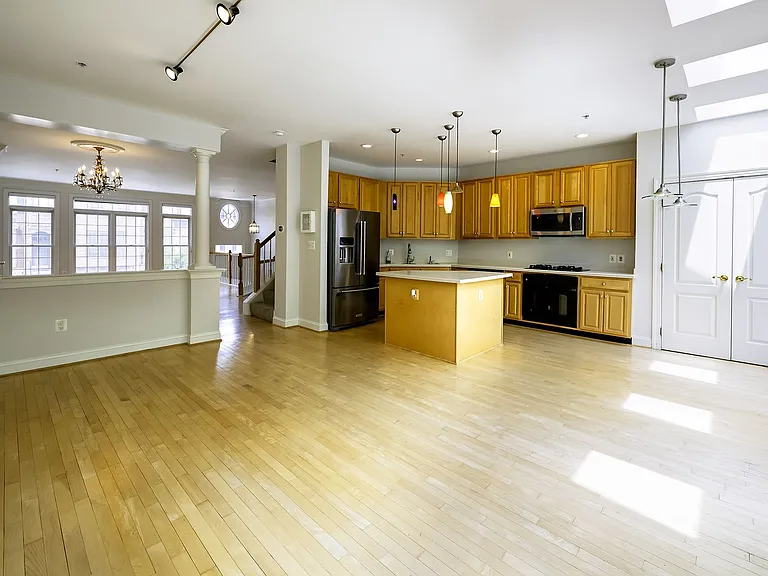 1156 Regal Oak Dr — Photo 15