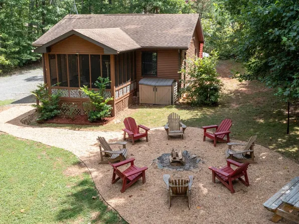 186 Lakewood Cir, Mineral, VA 23117