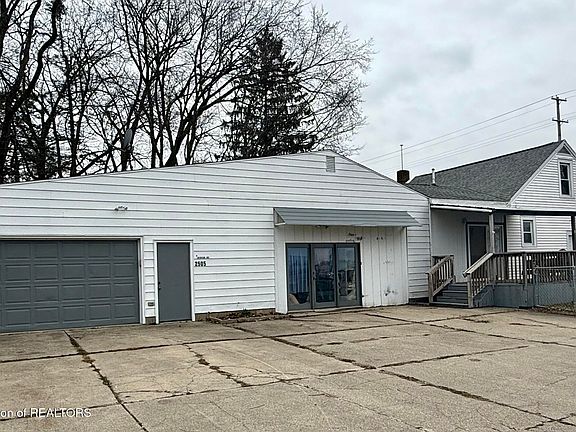 2nd image of 2505 W Michigan Ave