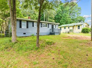 2607 Cherry Cir, Raleigh, NC 27603