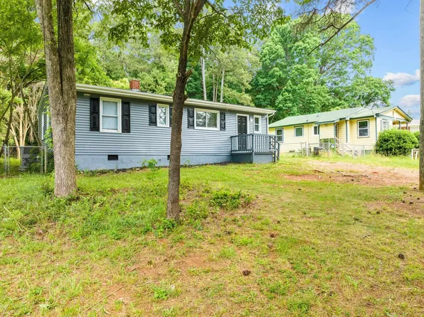 2607 Cherry Cir, Raleigh, NC 27603