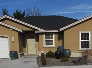 624 Cabot Ln, Sunnyside, WA 98944