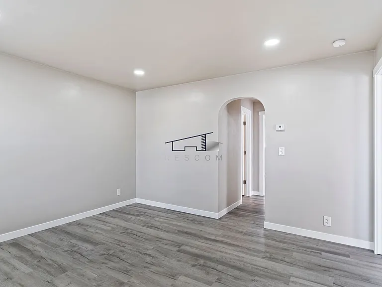 3480 Ogden Ave — Photo 9
