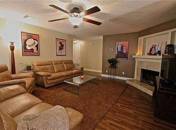 2nd image of 4607 Wedgewood Dr