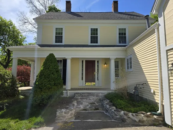 531 Foundry St #A, North Easton, MA 02356