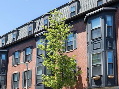 156-158 F St #1, South Boston, MA, 02127