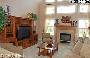 4th image of 8466 Redwood Ct