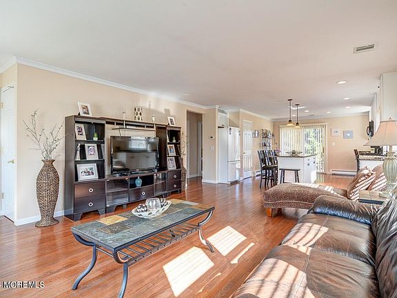 5th image of 914 Jamaica Boulevard