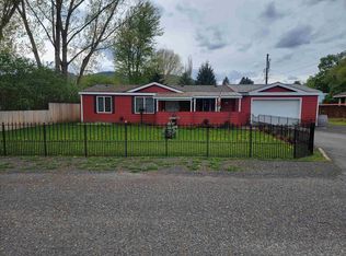 216 S Bernard St, Chewelah, WA 99109