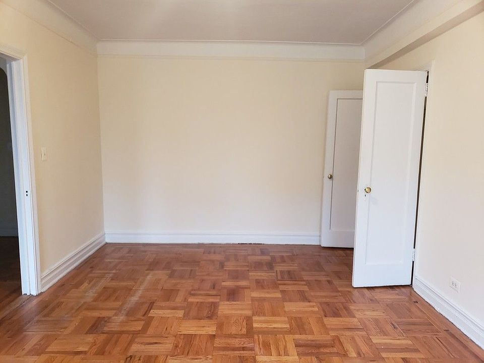 1st image of 2821 Kings Hwy #2