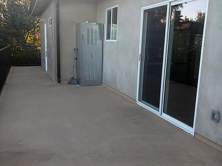 15362 1/2 Valerio St — Photo 24