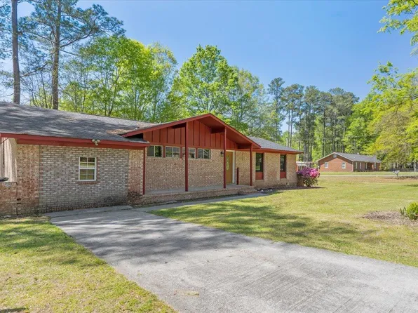 805 Pine Ln Drive, Thomson, GA