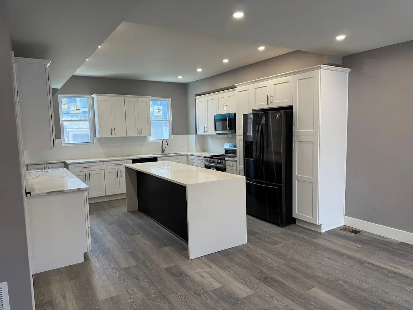 Completely Renovated House in Troy Hill — Photo 3