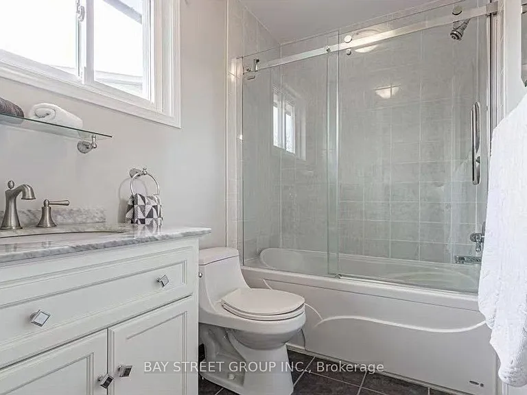 1214 Half Moon Ln — Photo 11