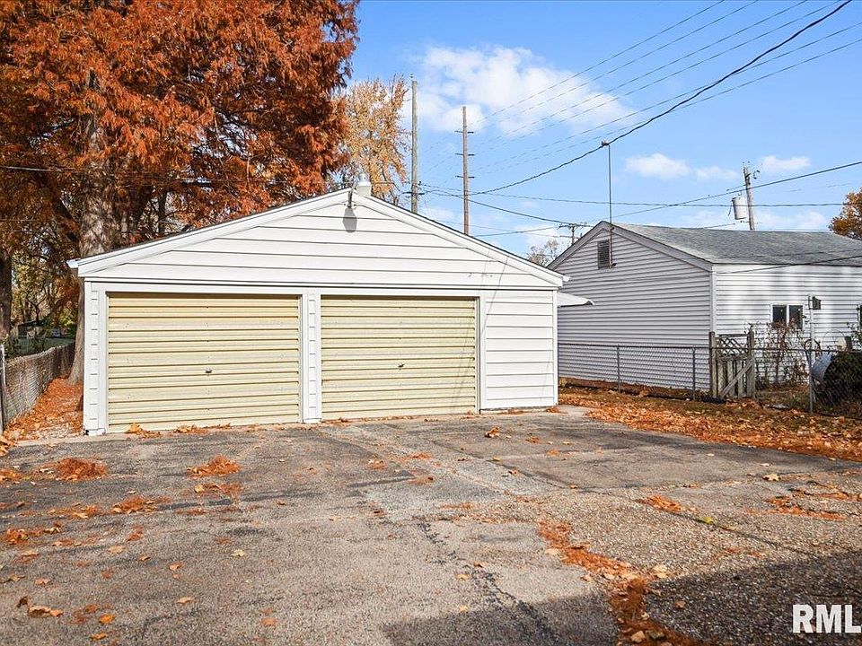 2373 E Keys Ave, Grandview, IL 62702 | Zillow