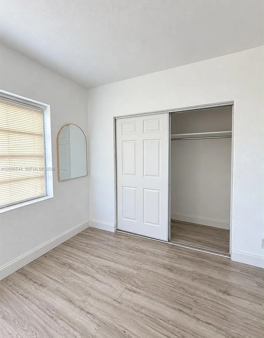Victoria Condo — Photo 4