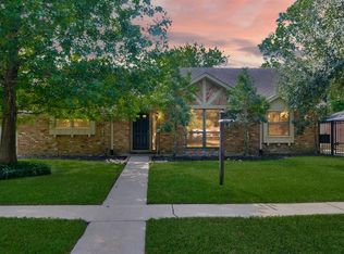 5815 Hummingbird St, Houston, TX 77096