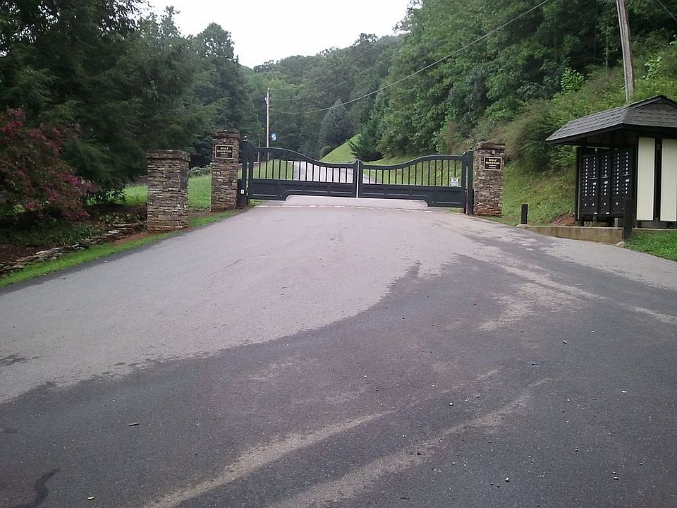 1st image of Scenic Vista Dr