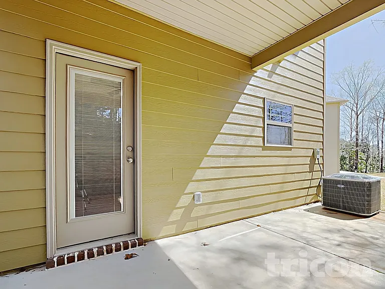 817 Crescent Way — Photo 32