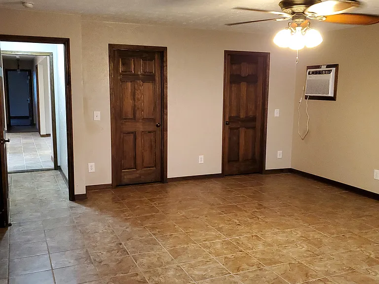 103 Sherry Dr — Photo 12