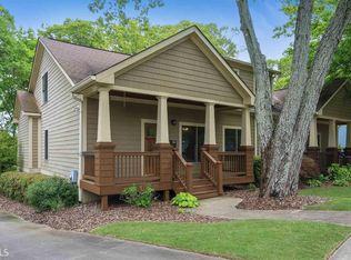 718 Frasier Cir, Marietta, GA 30060