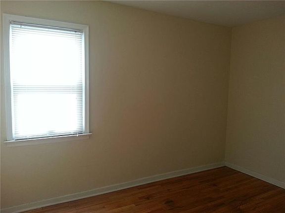 5th image of 2217 McLain Ave