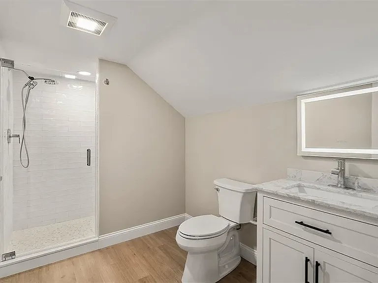 543 Centre St #6 — Photo 12