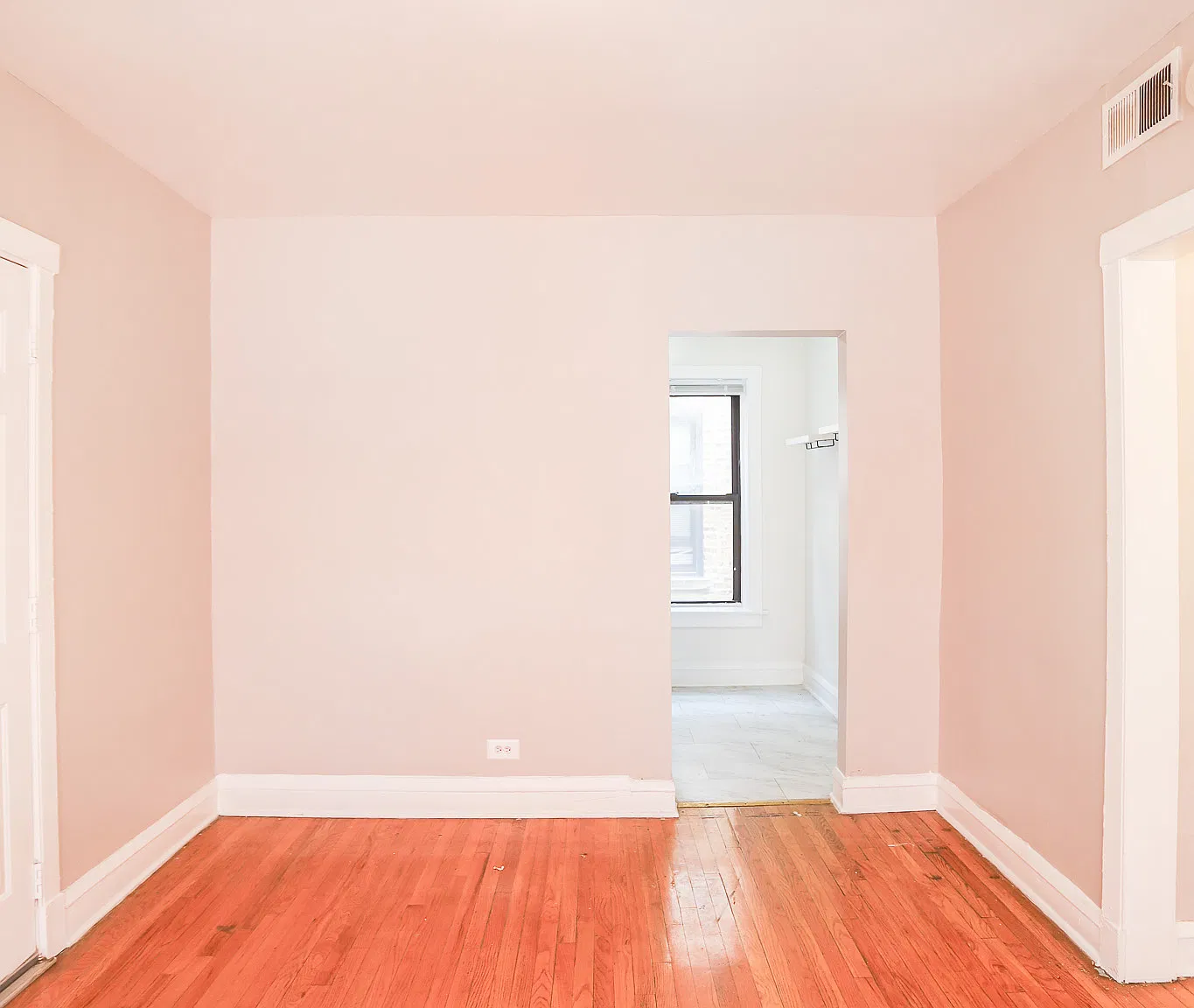 2625 N Spaulding Ave — Photo 4