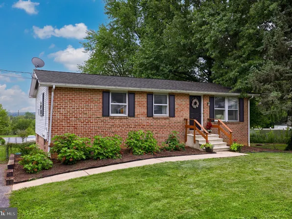 1248 W Swartzville Rd, Reinholds, PA 17569