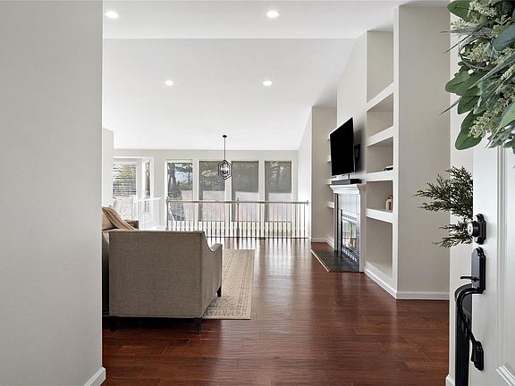3rd image of 4521 Southridge Pines Dr
