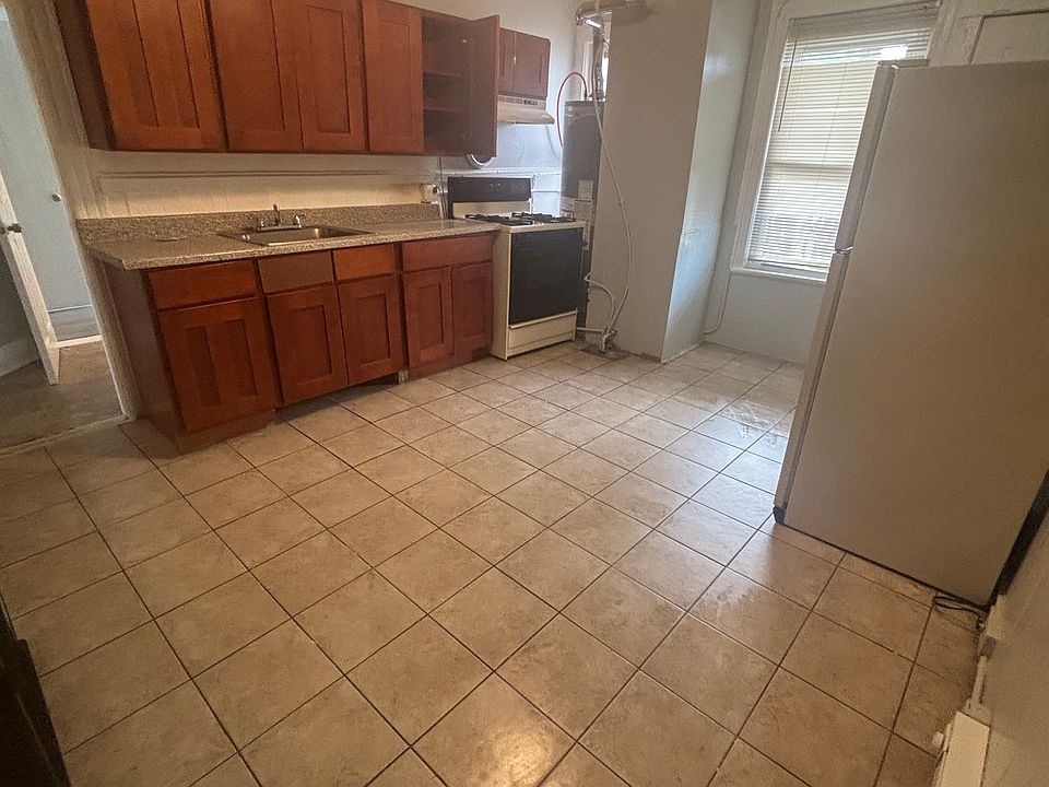 1st image of 1205 E Main St