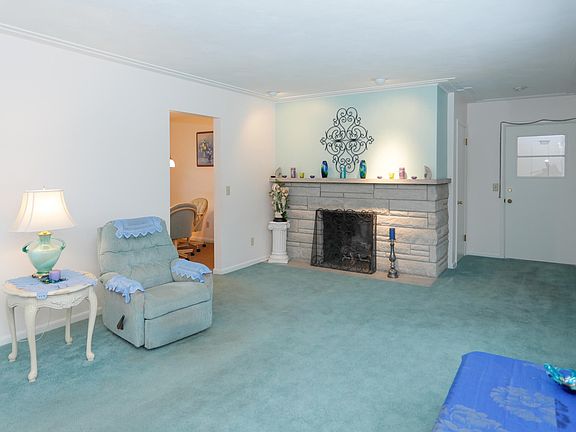 6101 Plainfield Ave-104