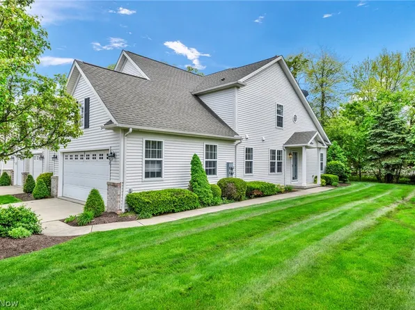 772 Wildberry Cir, Avon Lake, OH 44012