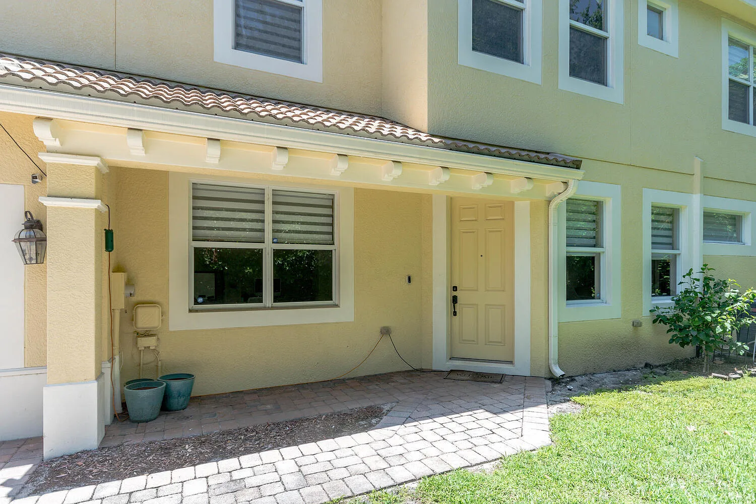 3 bed, 2.5 bath, 2276 sqft, $4,500 — Photo 3