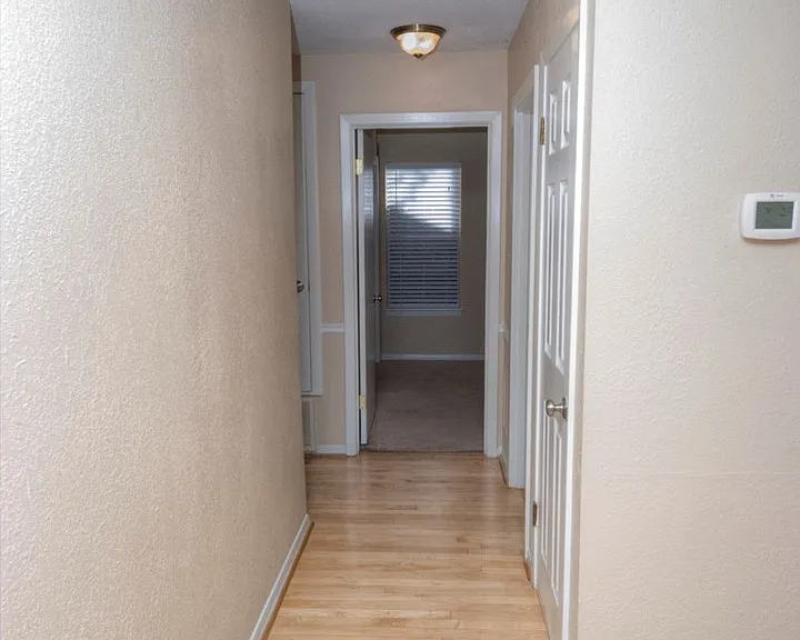 2614 Little John Ln — Photo 15
