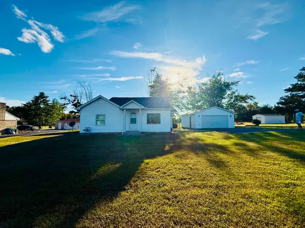 17695 Route 37, Johnston City, IL 62951