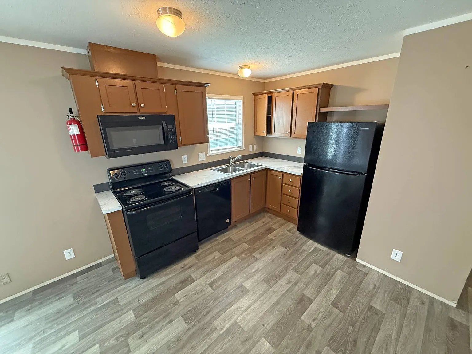 2 bed, 2.0 bath, 1000 sqft, $900 — Photo 1
