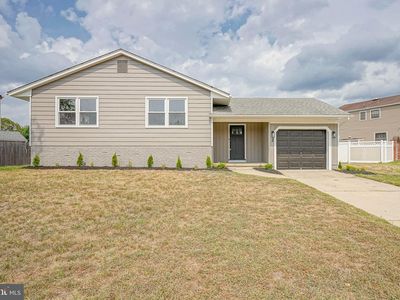 2 Spinning Wheel Ln, Clementon, NJ, 08021