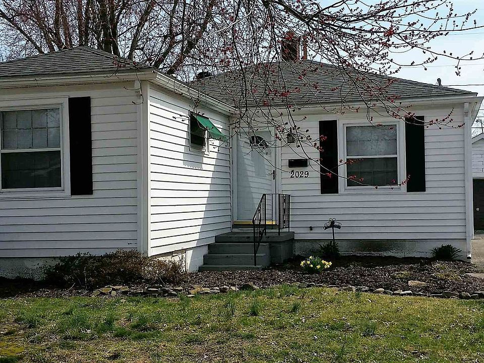 1st image of 2029 E Powell Ave