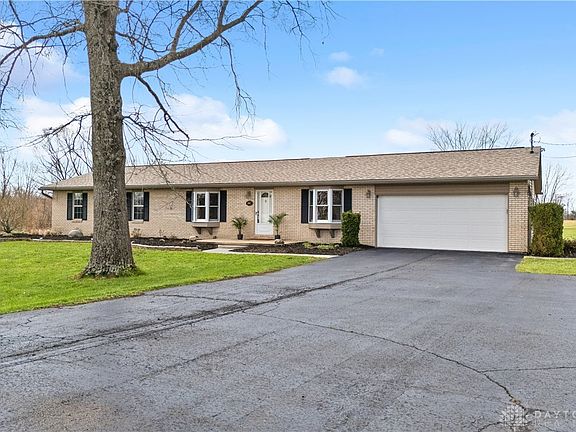 3rd image of 3907 Springboro Rd