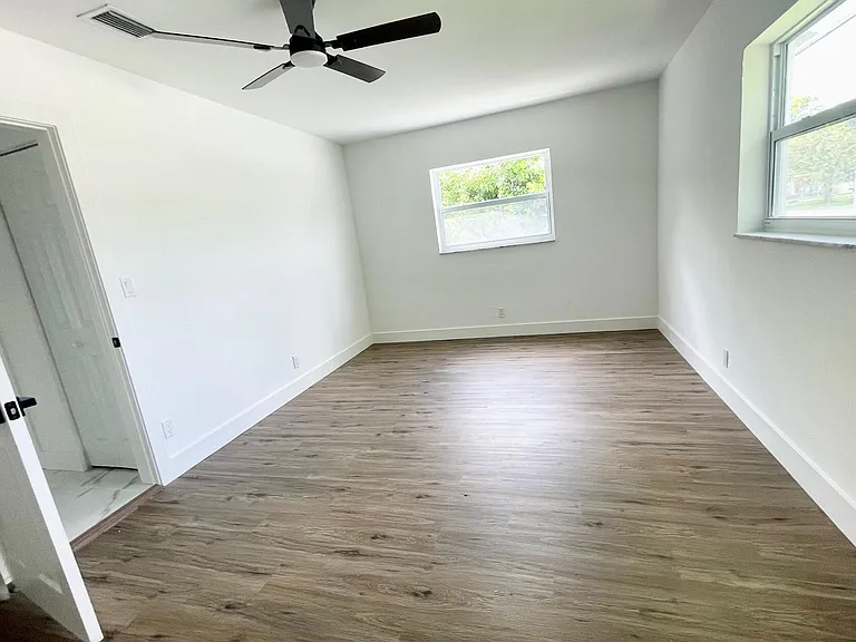 6606 NW 95th Ave — Photo 14